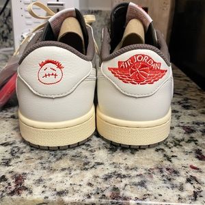 Air Jordan 1 Travis Scott Reverse Mocha 2.0 size 10